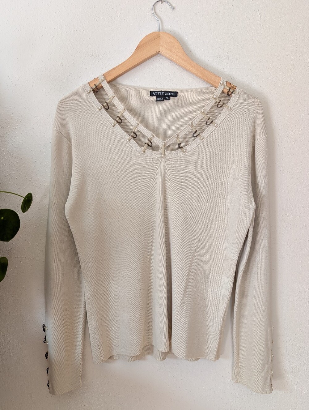 Attitude | Y2K | Cut Out Long Sleeve Top Hardware